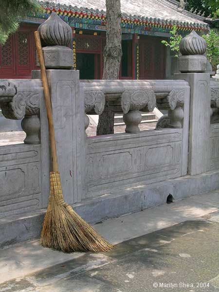 broom White Cloud Temple 北京白云观