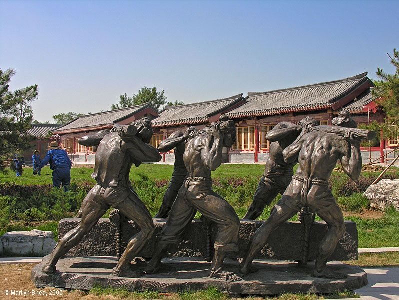 Jin workmen building Marco Polo Bridge