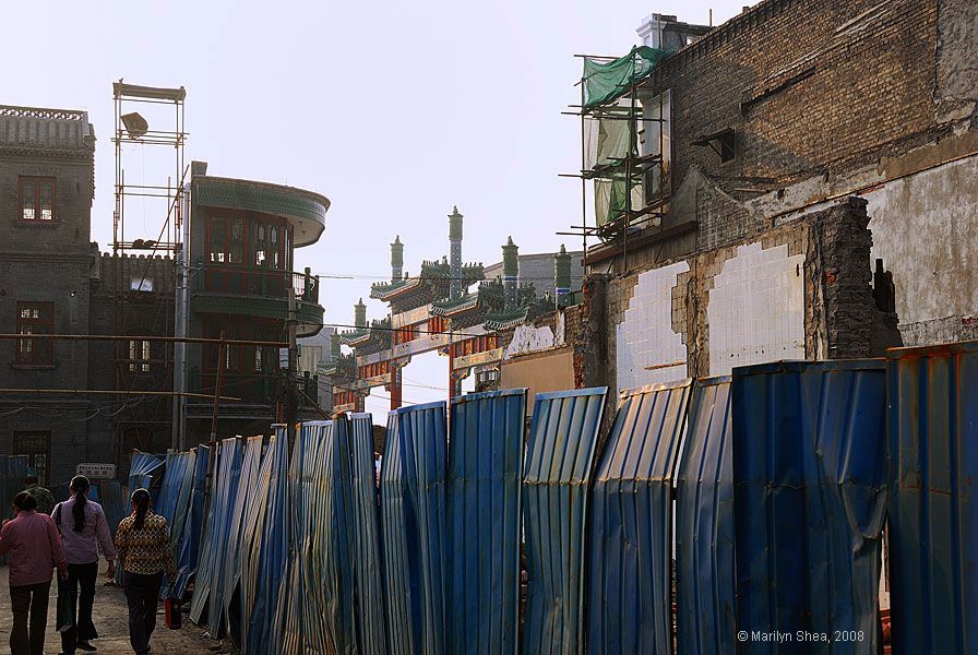 construction Qianmen neighborhood gate