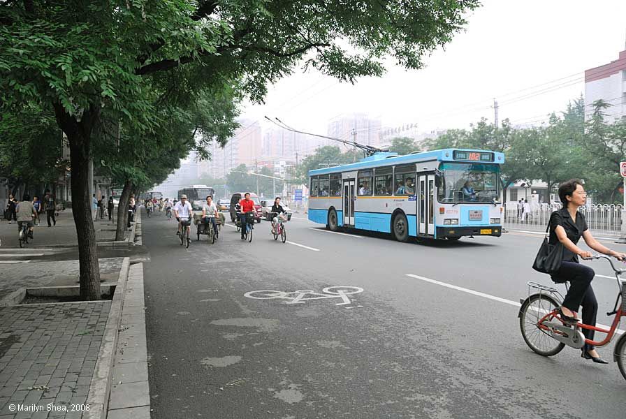 electric trolley Beijing - in front of Beijing Zoo