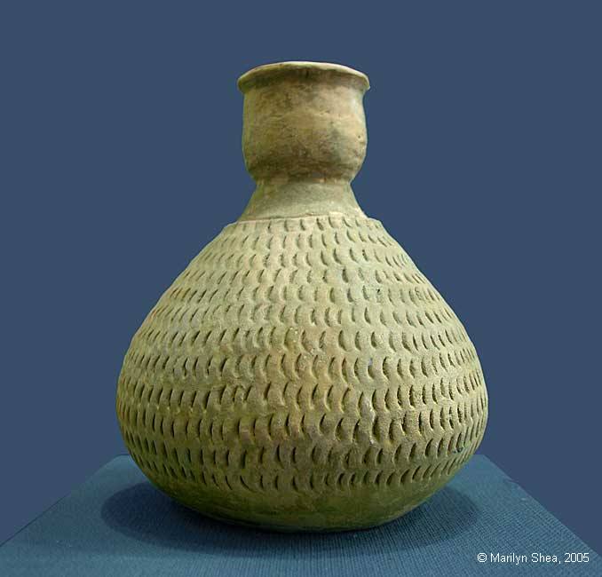 Banpo Neolithic Culture 半坡文化 Bottle with Finger Nail Decoration