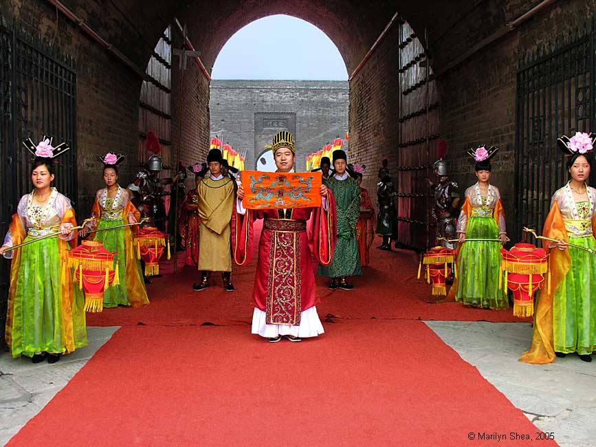 Procession  Xi'an City Wall 西安城墙