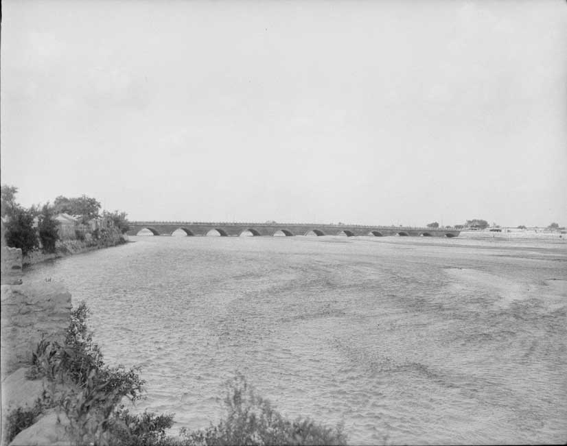 Eleven arches Marco Polo Bridge Lugou Qiao 卢沟桥