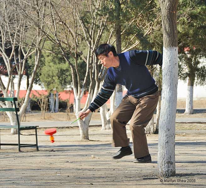 Chinese Yo-yo 空竹