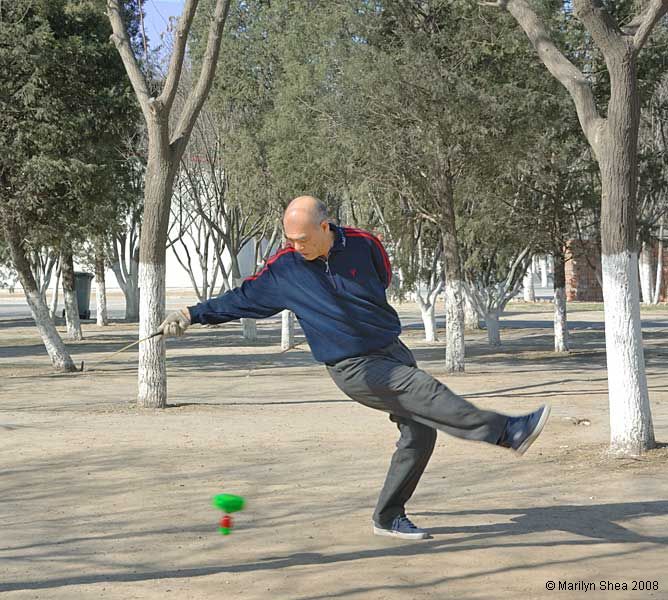 Chinese Yo-yo 空竹